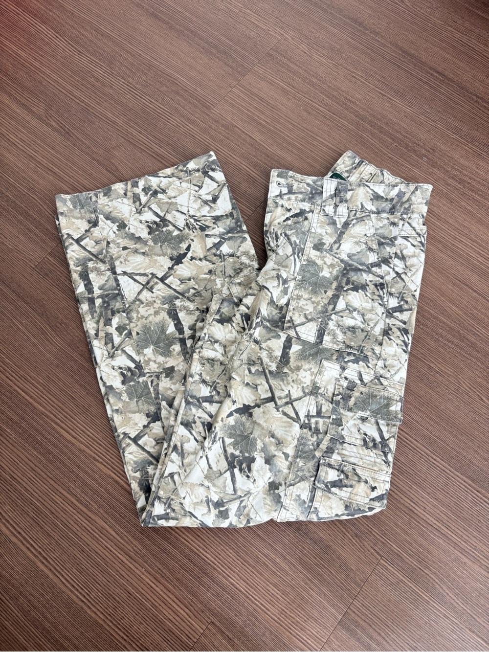 Women’s camo pants